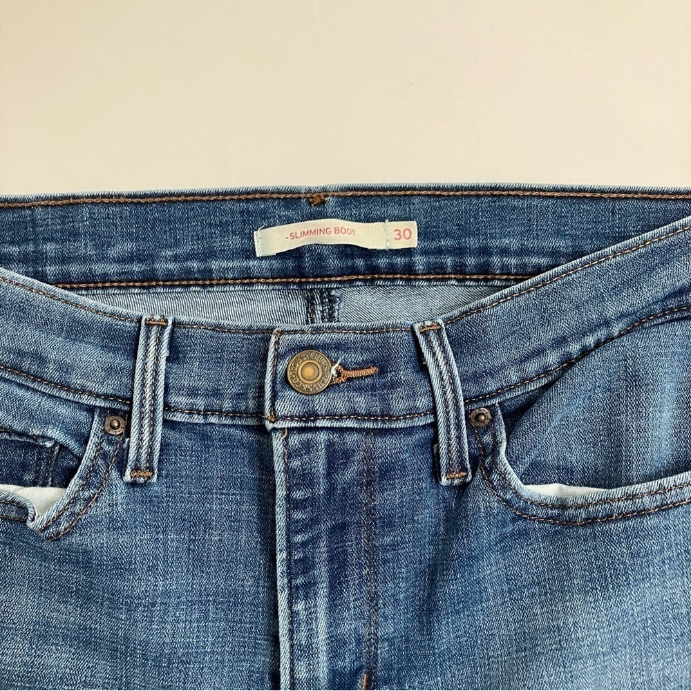LEVI’S high rise “slimming boot” jeans - Picture 3 of 5